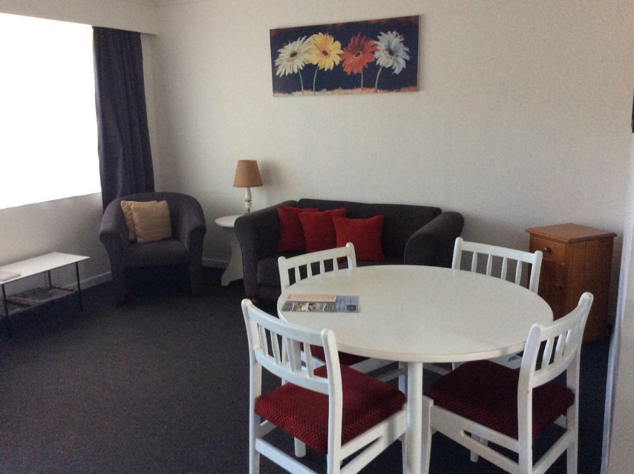 Clyde Apartments Екстериор снимка